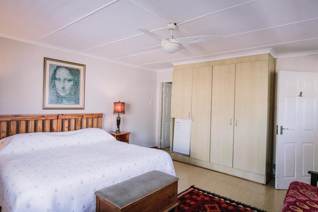 Parrot Peek Inn Іст-Лондон Екстер'єр фото
